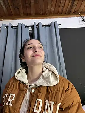 [15 Apr 22:21] Private Show - video av TeensNews18 cam model