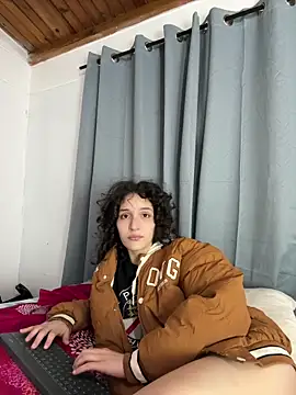 [30 Apr 02:39] Private Show - video av TeensNews18 cam model