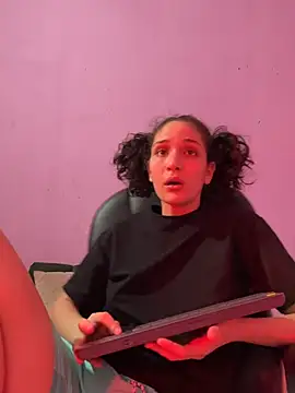 [6 May 06:44] Private Show - video av TeensNews18 cam model