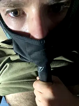 [19 Sep 23:24] Public Show - video by Alphamuscle001 cam model