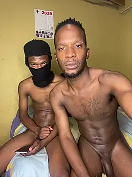 [26 Apr 23:41] Private Show - video của người mẫu cam RAWFREAKYVERSE