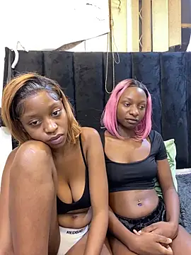 pussy lick - video van SexyPetitex25 cam-model