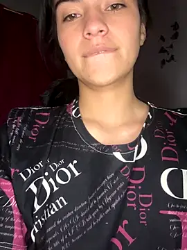 DILDO IN - blinkiii_ 캠 모델의 동영상