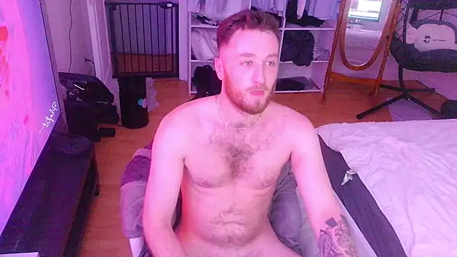 [29 Jan 20:12] Public Show – video od webkamerové modelky Keviios