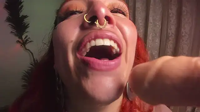 Destroy my face and Hair from halloween😈 - video by bri_von_dhara__ cam model