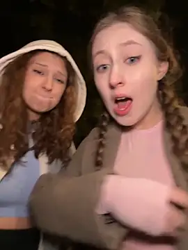 ⛄Kate and Anna NAKED under coats on street⛄ - part of ticket show - FroggyAnna 캠 모델의 동영상