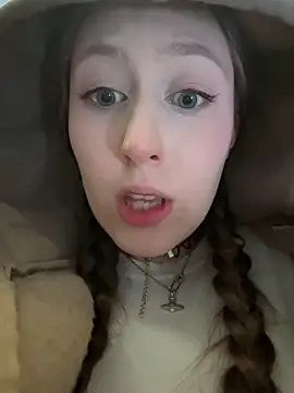 🖼stranger touch my naked boobs and pussy🖼 - FroggyAnna 캠 모델의 동영상