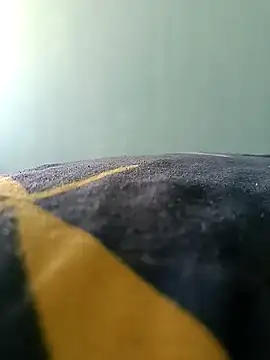 [11 Mar 11:29] Public Show - vídeo de la modelo de cam maddy3108