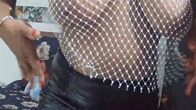 lesbian show - vídeo de la modelo de cam SweetPortableAmber