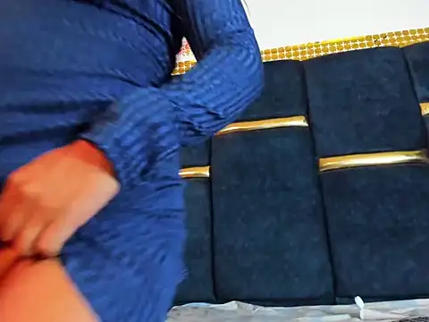 Private Show me pussy big - video by vyumekoper cam model