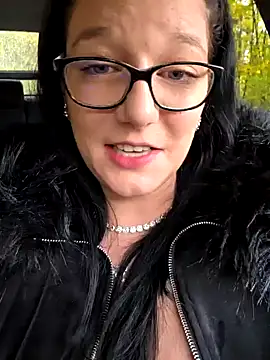 PUBLIC IM AUTO⚡ Pussy & Arsch fingern / Dirtytalk + Countdown SCHWEIZERDEUTSCH - Privatshow - video by Swiss_Lady cam model