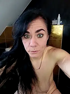 Private Show - Fingern im Bad ganz nah - Video von Blackariel Cam-Model