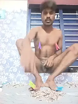 Clip in nipples with hard dick – video modela na kameri BlackCobraOwner