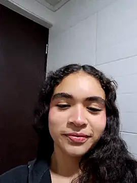 Naughty in the bathroom - video by KENDALL_ART cam model