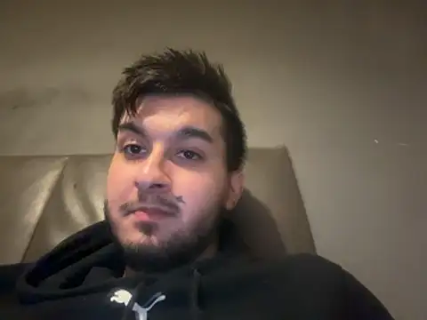 [21 Feb 23:40] Public Show - Mrbullied主播的视频