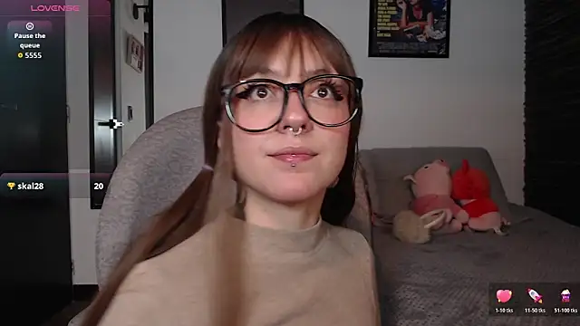 Fuck my tight pussy with dildo