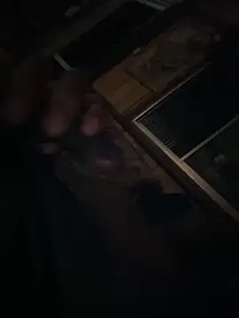 [17 Aug 22:35] Public Show – video modela na kameri kaah55