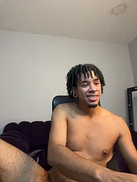 I suck my feet while I masturbate 💦🍆 - video by Biker_Seb cam model