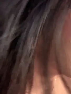 NAKED MASTURBATING IN THE BATHROOM - vidéo du modèle de showcams Juanita-Diaz