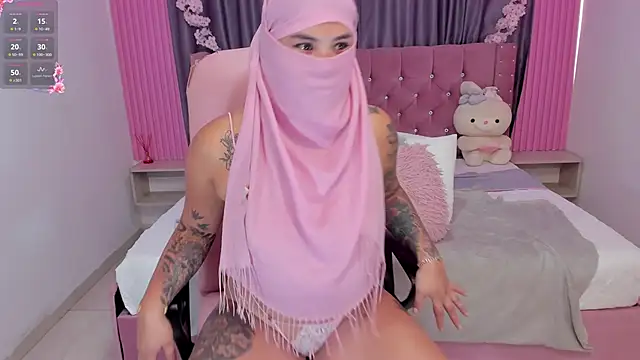 play body fingery in pussy - video by Nayla-Mouna cam model