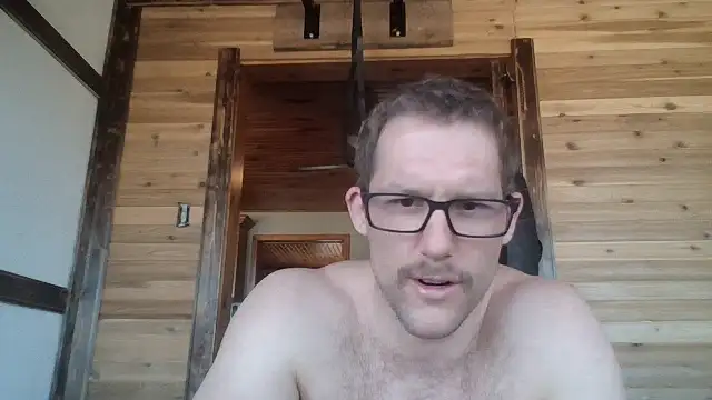 [17 Apr 15:32] Public Show- little workout wooya - video by SillyDillyNewfie