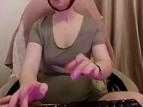 [26 Apr 20:50] Private Show pregnant sexzy smoke naked play with her