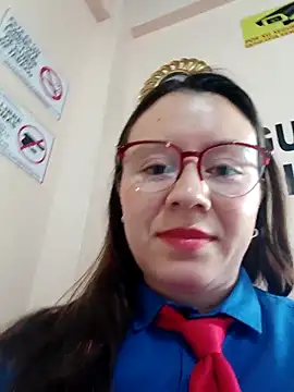 They fuck me in my office, they cum in my pussy and I squirt. 💦💥😱 - video by Hannah-colx cam model