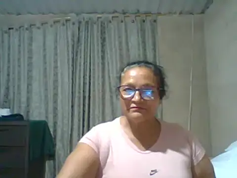 play - فيديو من _Cristal موديل الكام