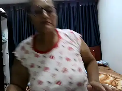 😋😋 - فيديو من _Cristal موديل الكام