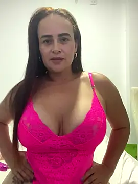 [23 Aug 01:49] Private Show - kattywil adlı kamera modelinin videosu