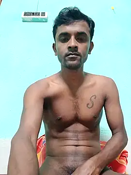 Nudly Stand Up - vidéo du modèle de showcams Shiva7070