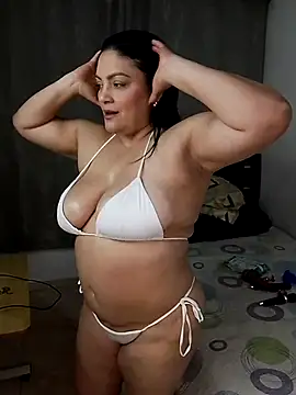 [10 Jul 20:00] Public Show - video by tiffany_Johnson1 cam model