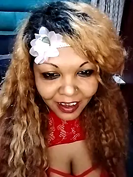 [27 Nov 19:00] Private Show - video di hemilynthomas2467 modella di cam