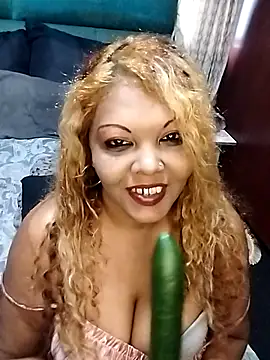 [21 Dec 09:43] Private Show - video di hemilynthomas2467 modella di cam