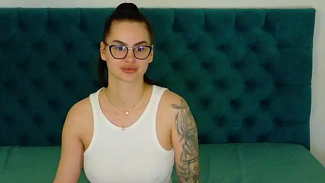 22 min -Zoom-fuck and heels! - video by LexieRosse cam model