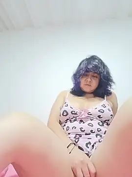 Play with me - video by LylaVixxen cam model
