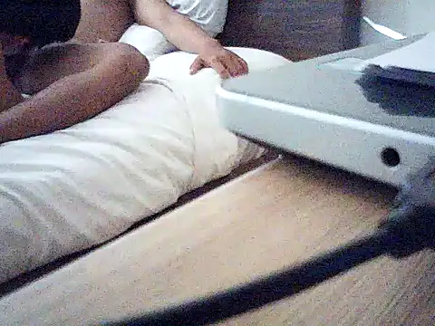 [10 Nov 11:46] BJ IN LIVE - video của người mẫu cam Cloudy_Binhandsome