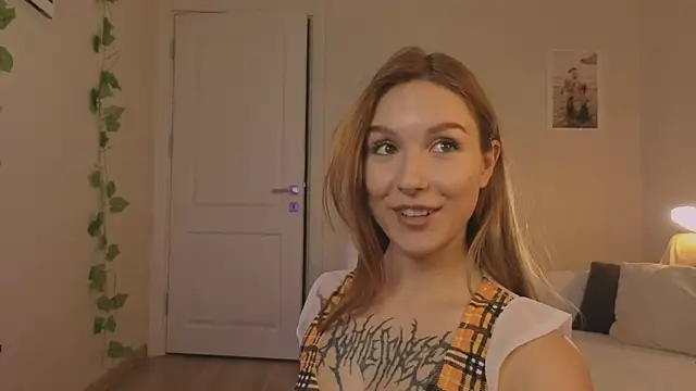 Naughtly student Horny Oil body - video by Vegas_V cam model