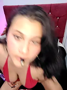 Hi darling, I'm Eva, your sexy, fun, outgoing dancer girl. Do you want to know me better? - video by Eva_Clark01 cam model