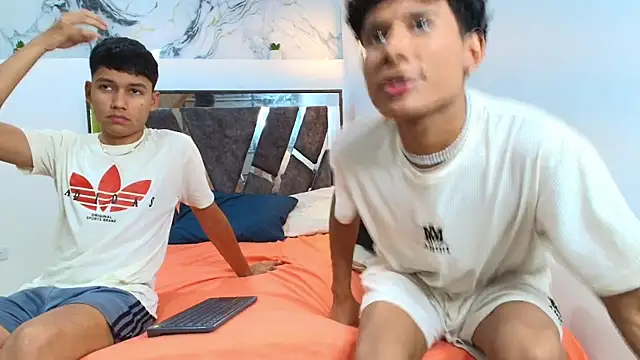 show cum 🔥🥵💦🥛 x2 - video by LONDON_BOYS1 cam model