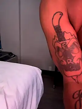 ALL RED BIGMFSTAXXX N BIGMFLUTHER - video by BigMFStaxxx cam model