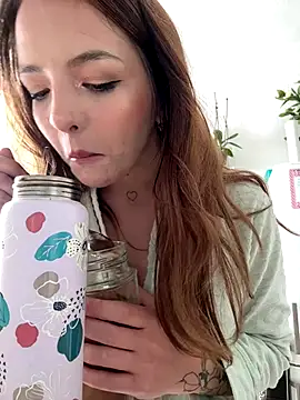 Sneaking in the kitchen 🤫 - video by -Meowy- cam model