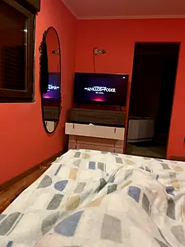 [5 Sep 06:34] Public Show - video by ruberofre cam model