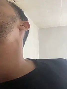 [17 Apr 16:12] Private Show - clip cu Hehjehjeqll model videochat