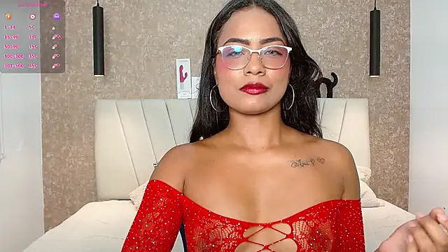 show feet and finger in pussy – видео вебкам-модели Chloe_Brown3