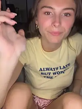 Versauter Dirty Talk während ich masturbiere mit meinem Dildo💦 - Vídeo de SophiiaStarr, modelo de vídeos