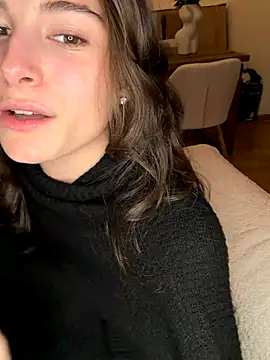 Full nude slapping my Ass for you🍑 - video by SophiiaStarr cam model