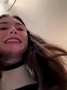 POV you cum on my Tits - Vídeo de SophiiaStarr, modelo de vídeos