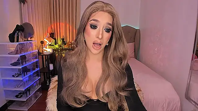 [24 Aug 13:18] Private Show– GoddessTransContessa kameramodell videója