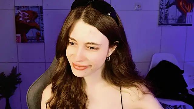 GENTLE SENSUAL WITH CARESSES - vídeo de la modelo de cam Yoka_paradoXXX